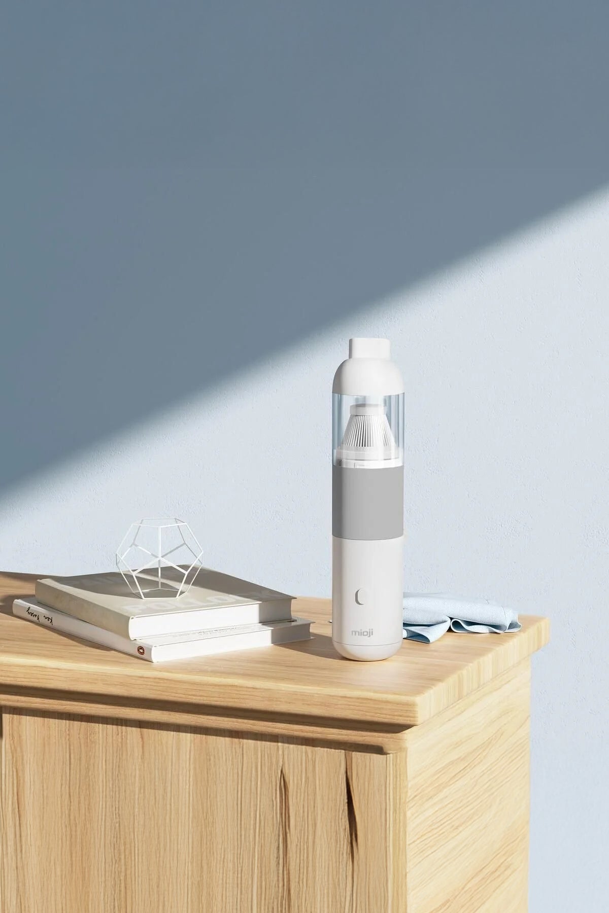 Mio 3 Taşınabilir Şarjlı Süpürge Beyaz