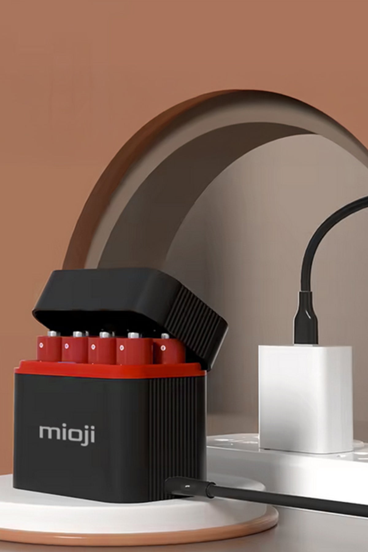 Mioji BT12 Pil Şarj Cihazı Siyah