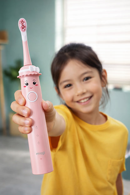 Mioji Oral B2 Kids Care Diş Fırçası Pembe